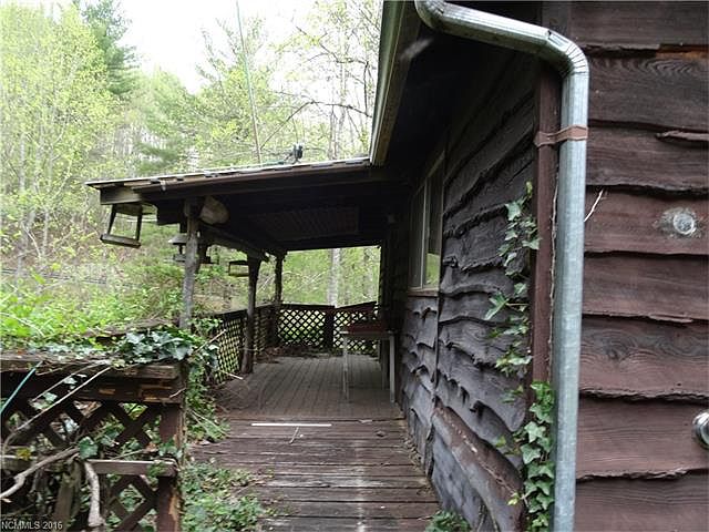 2nd image of 1511 Old Mine Fork Rd