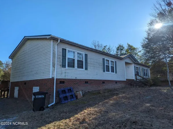 445 Petty Street, Southern Pines, NC 28387