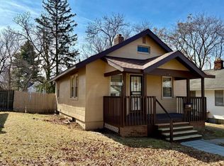 24 Kemp St, Pontiac, MI 48342