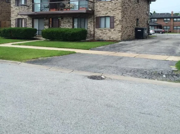 17712 Escanaba Ave APT 1S, Lansing, IL 60438