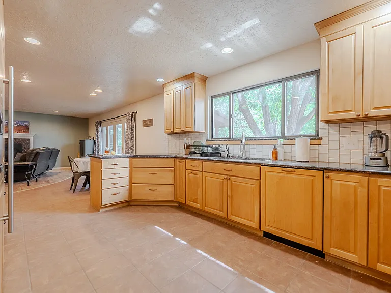 2115 Tesoro Pl #4 — Photo 11