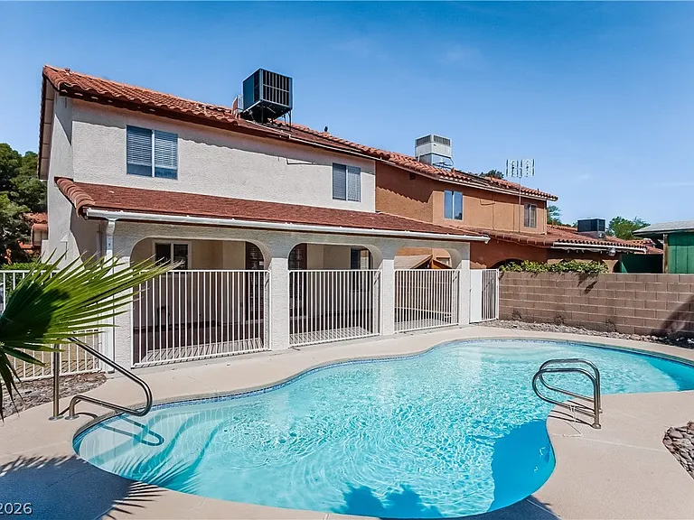 378 Tierra St — Photo 15