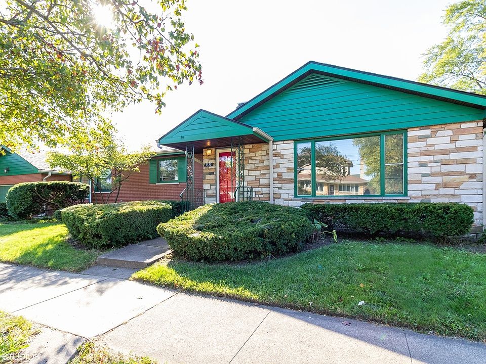 1st image of 3325 W 99th St