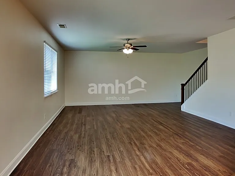 1002 Merlot Ct — Photo 4