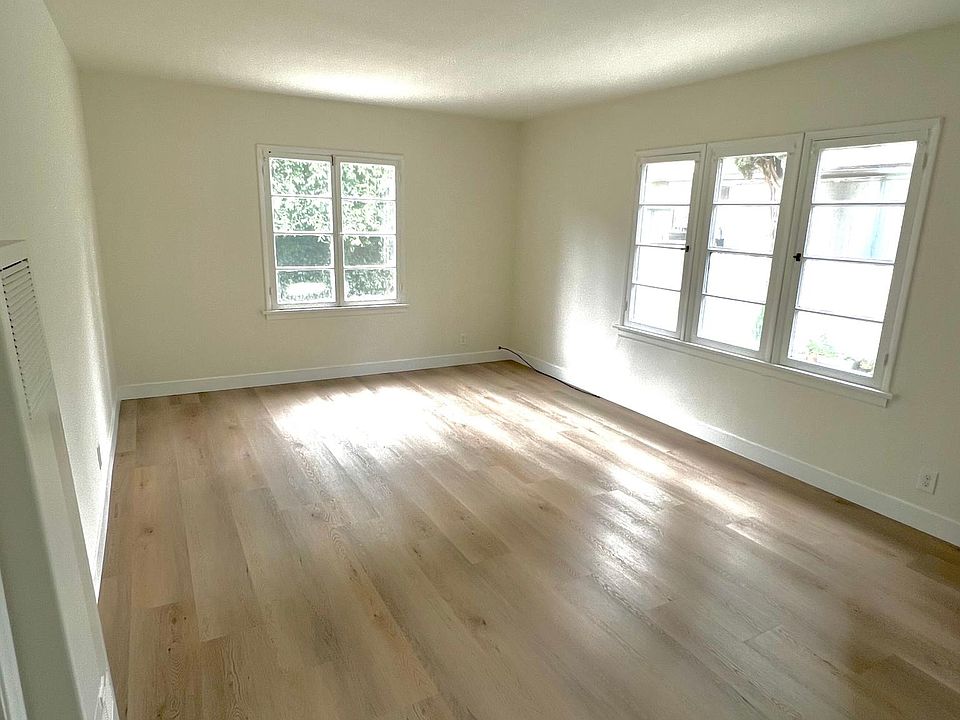 1st image of 929 N Croft Ave #931
