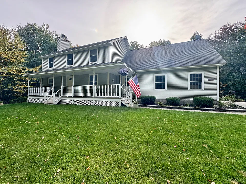 14 Rosewood Ln