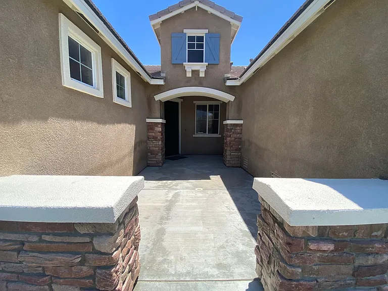 2274 Hay Market St — Photo 2