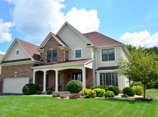 445 Pheasant Hill Dr, North Aurora, IL