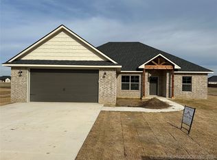 52 Grace Ln, Calera, OK 74730