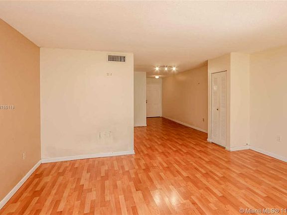 4th image of 9363 Fontainebleau Blvd APT H114