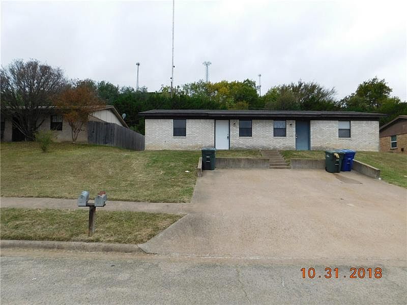 1st image of 905 Dryden Ave #A