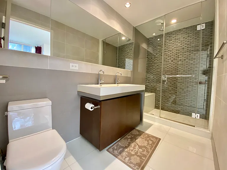214 N 11th St #5U — Photo 10