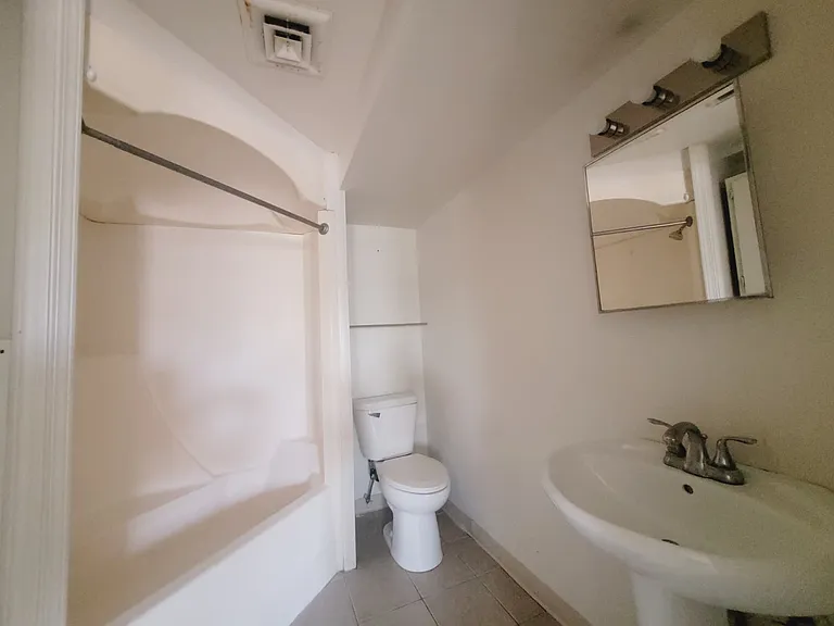 707 Saint Paul Rd — Photo 4
