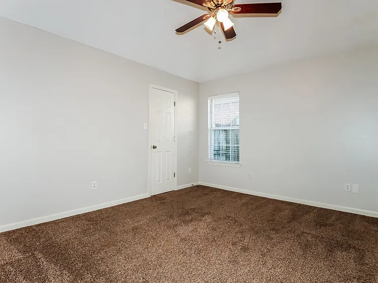 10104 Cross Hill Rd — Photo 8
