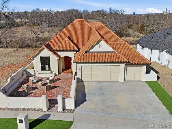 679 W 113th Ct S, Jenks, OK 74037