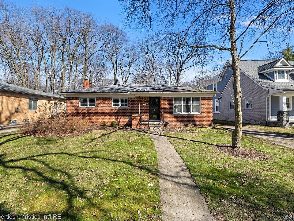 1st image of 1346 Beech St