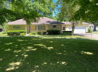 550 S Wall St, Macon, IL 62544
