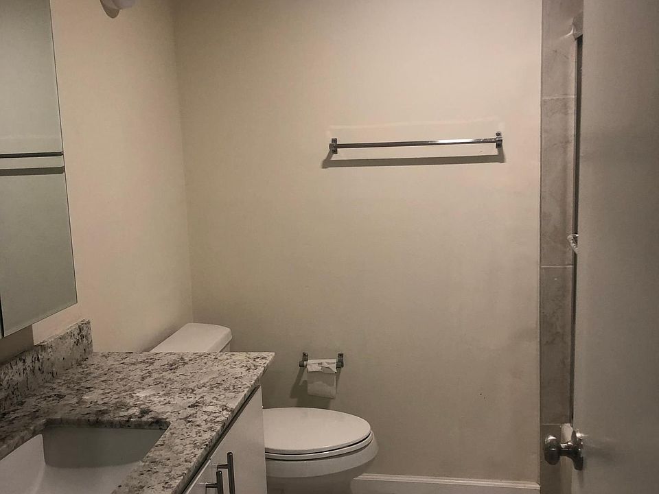 1st image of 1967 Ascot Dr APT C