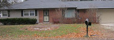 1st image of 7614 N Edgeworth Dr