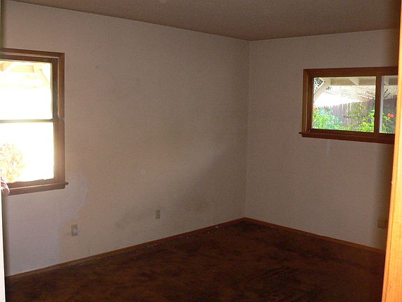 Bedroom (south)