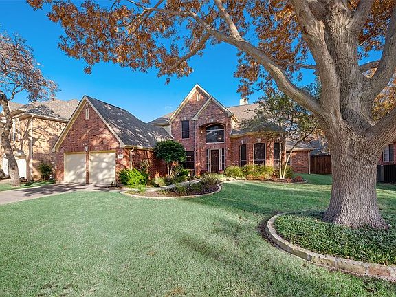 4th image of 3220 Parkwood Dr