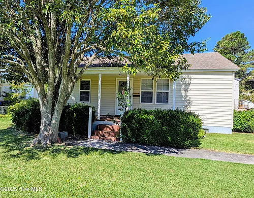 113 Circle Dr Photo 1