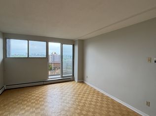 345 Laurier Ave E #1001, Ottawa, ON K1N6R5