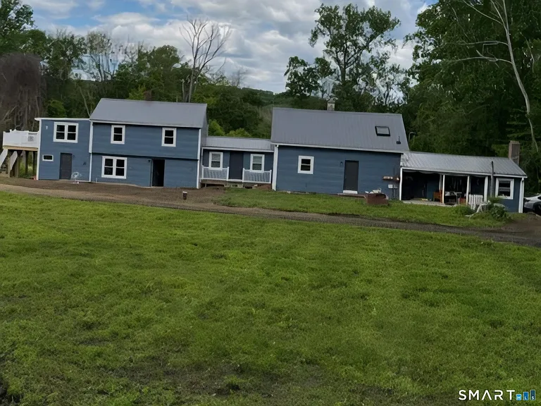 101 Wadsworth Ln — Photo 1