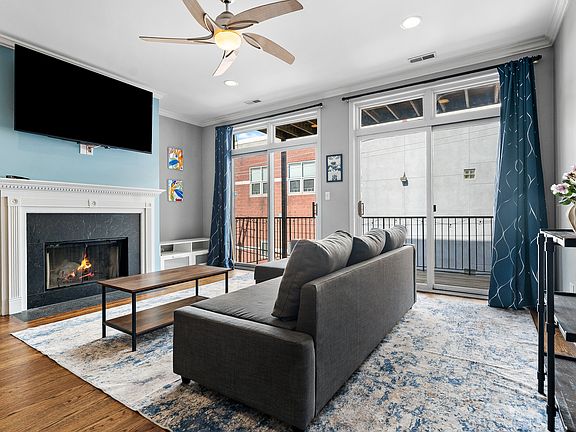 3rd image of 4704 N Kenmore Ave APT 3C
