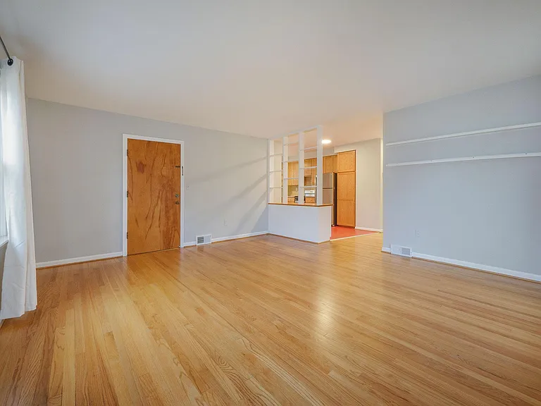 516 Berkley Ave #1 — Photo 10