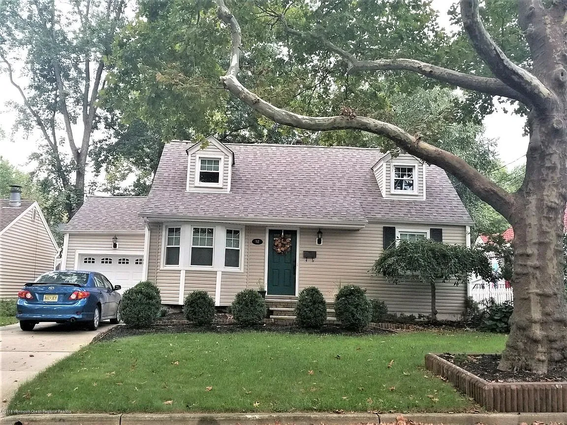 92 Delaware Ave photo 1
