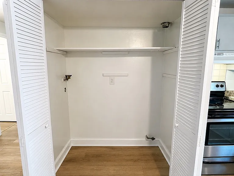 18 Strasbourg Dr #1 — Photo 9