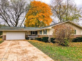 1818 Broadway St, Niles, MI 49120