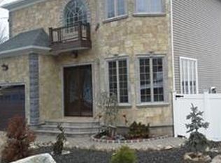 15 Cove Rd, Hopatcong, NJ 07843