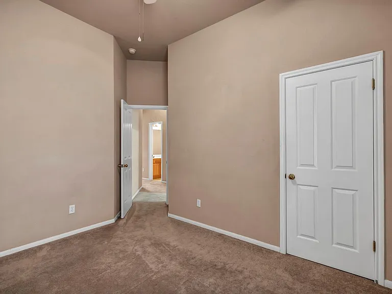 5700 Lomita Verde Cir — Photo 15