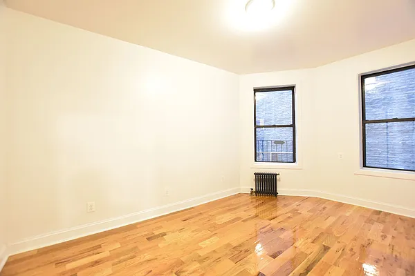 Rented by Clove Realty LLC | media 5