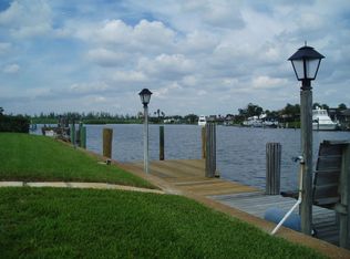 405 Live Oak Rd, Vero Beach, FL 32963