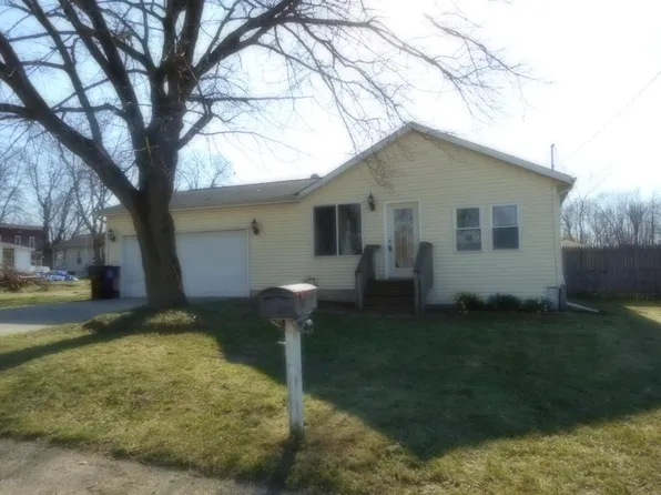 2410 Pearl St, Shelbyville, MI 49344