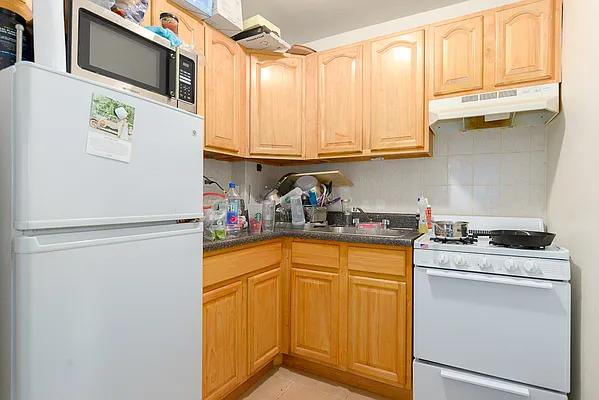 Rented by Bah Realty Group LLC | media 25