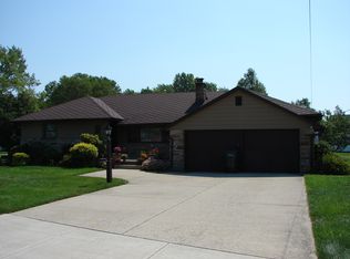 525 Som Center Rd, Mayfield Village, OH 44143