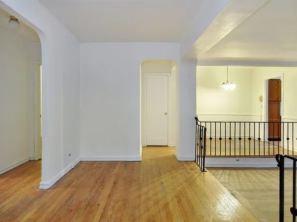 1615 Avenue I image 1 of 4