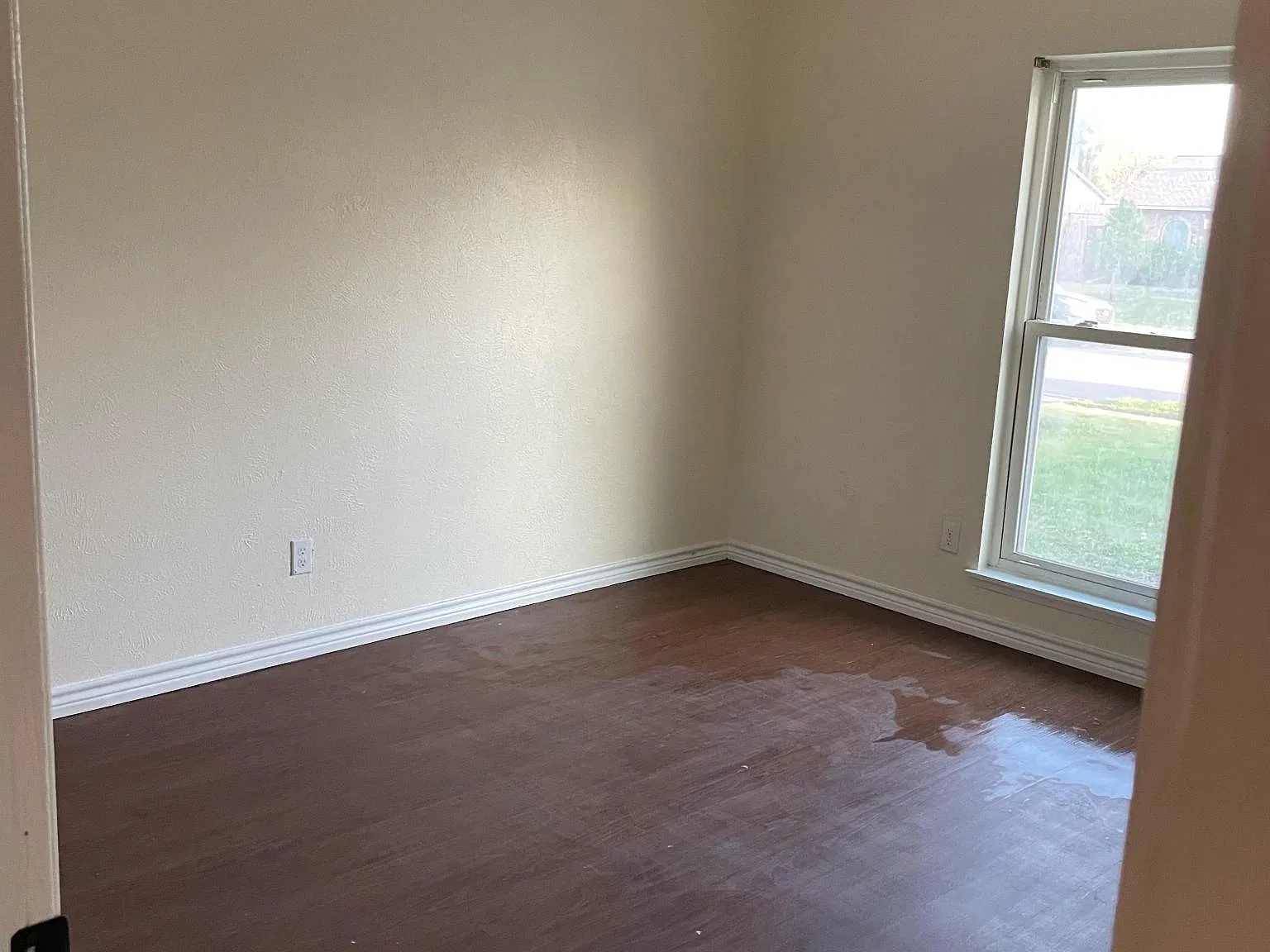 917 Sunny Slope Dr — Photo 4