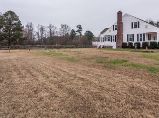 1807 Holland Rd, Fuquay Varina, NC 27526