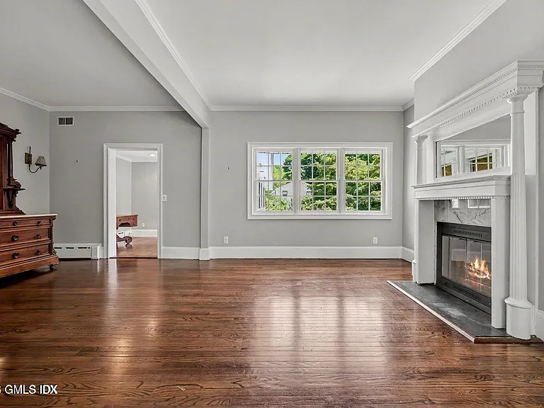 97 Riverside Ave — Photo 3