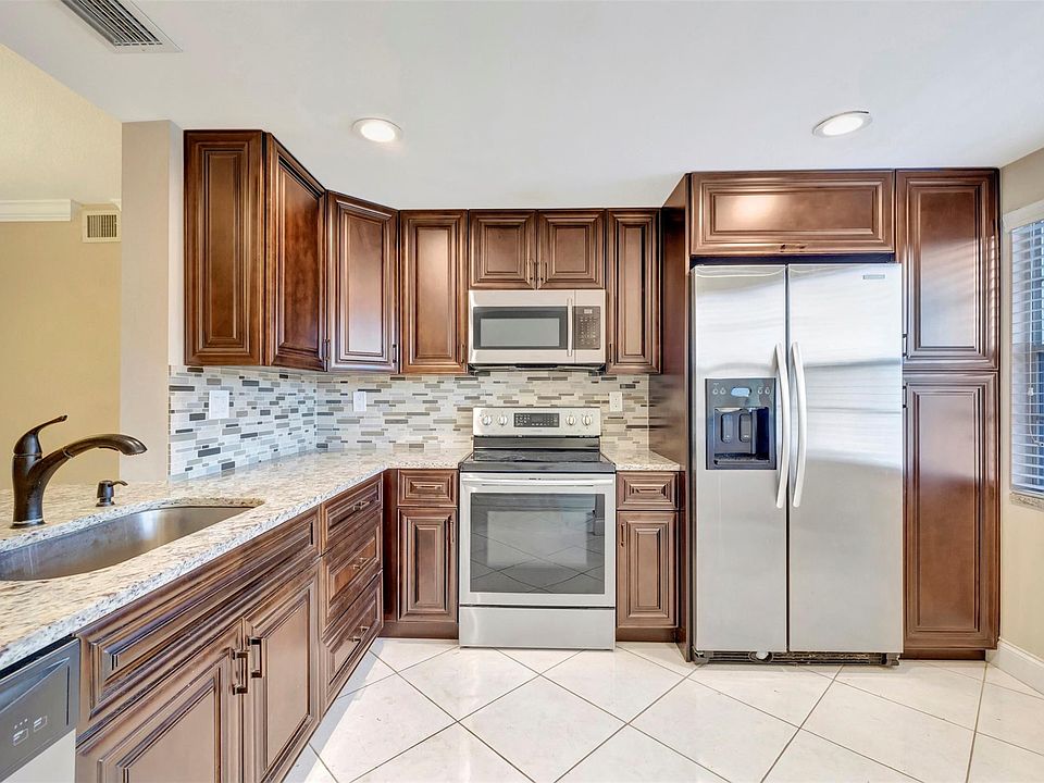 1st image of 2404 Antigua Circle #L3
