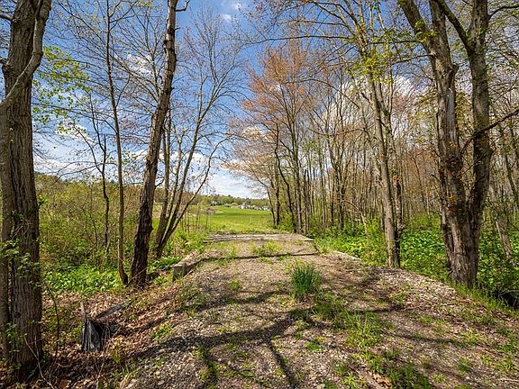 5th image of 112 Sunnyside Rd