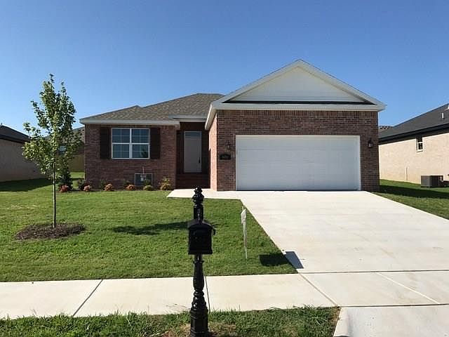 1st image of 606 W Worchester
