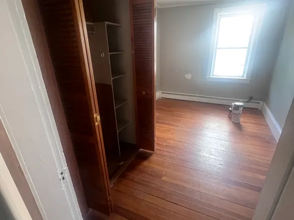 16 Roma St #2, Bristol, RI 02809