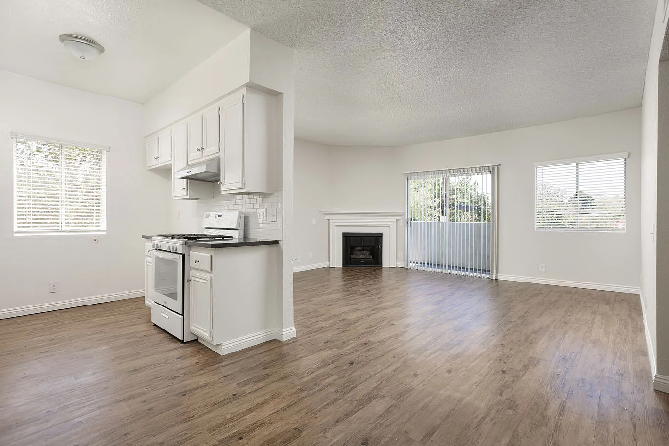 2 bed, $2,287 — Photo 3