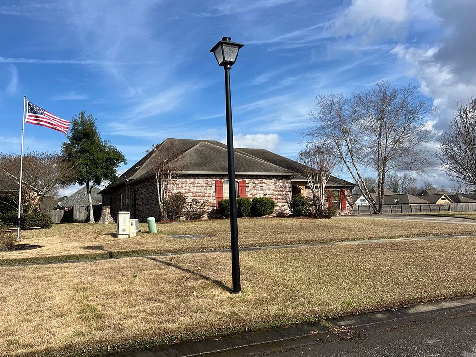 2nd image of 2649 Hidden Lake Ave